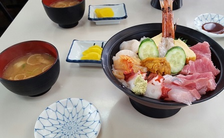 シェット海鮮丼